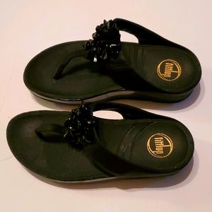 FitFlop Blossom Black Jeweled Sandal 574-001 Sz 7